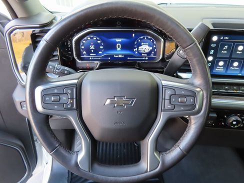 Certified 2022 Chevrolet Silverado 1500 RST w/ Z71 Off-Road Package image 17