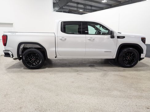 Used 2025 GMC Sierra 1500 Elevation AWD/4WD image 2