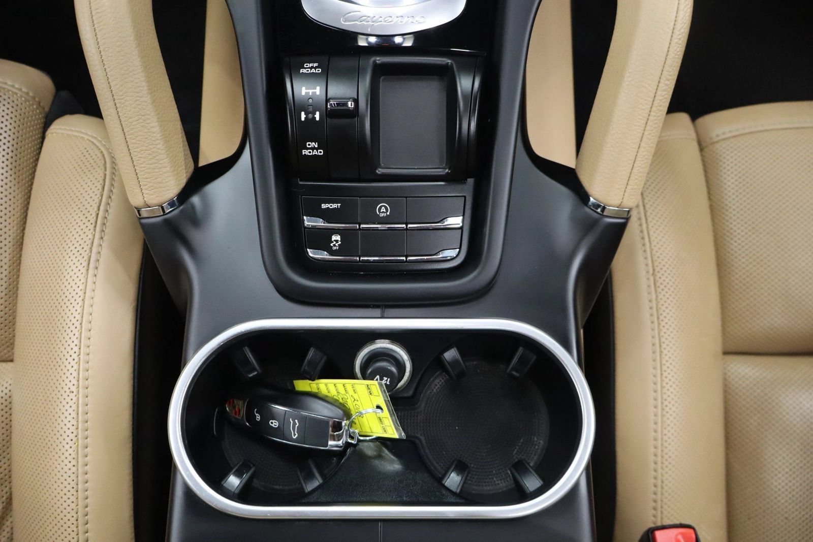 Used 2018 Porsche Cayenne AWD/4WD image 36