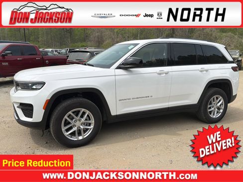 Used 2023 Jeep Grand Cherokee Laredo w/ Trailer Tow Prep Group (B) AWD/4WD image 1