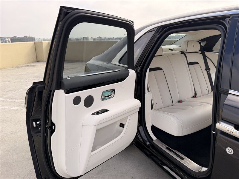 Used 2021 Rolls-Royce Ghost AWD/4WD image 30