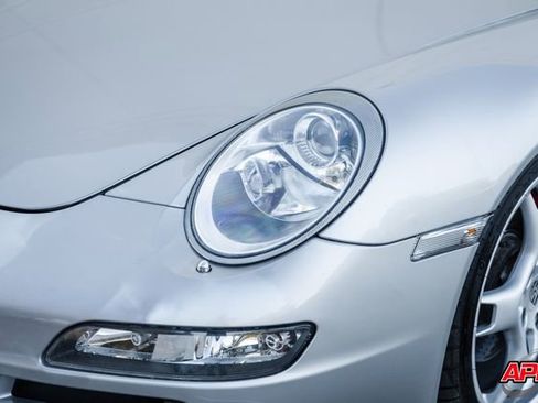 Used 2005 Porsche 911 Carrera S image 39