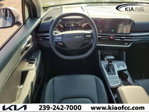 New 2026 Kia Sportage EX w/ EX Panorama Roof Package FWD image 16