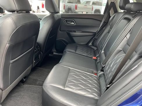 Used 2021 Nissan Rogue Platinum FWD image 16