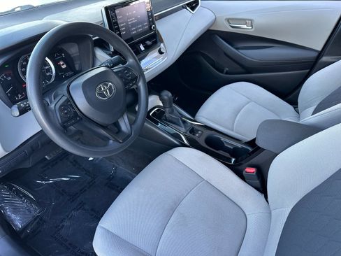 Used 2020 Toyota Corolla LE w/ LE Convenience Package FWD image 9