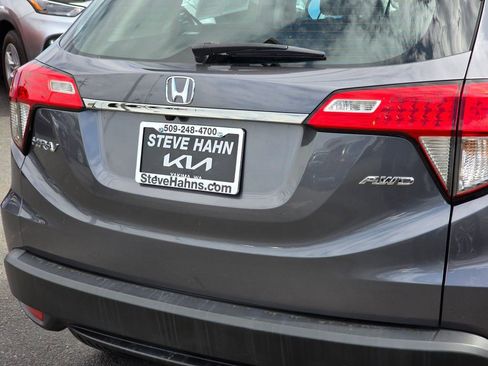 Used 2022 Honda HR-V LX image 12
