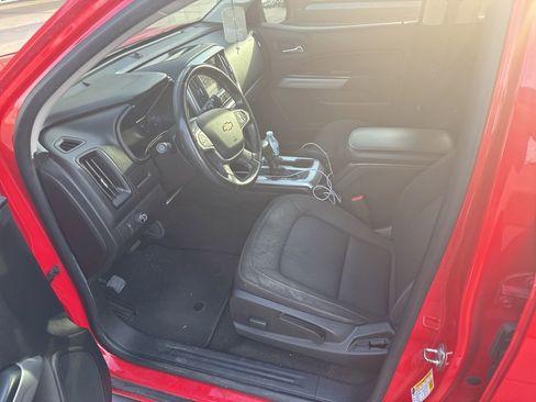 Used 2018 Chevrolet Colorado LT w/ LT Convenience Package image 6