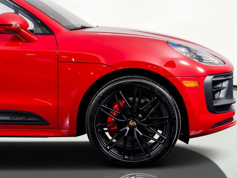 Used 2024 Porsche Macan GTS image 6
