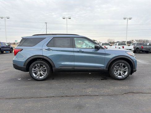 New 2026 Ford Explorer Active w/ Active Comfort Package AWD/4WD image 6