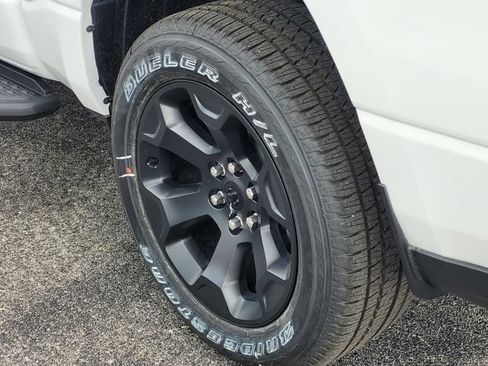 New 2026 RAM 1500 Express AWD/4WD image 7