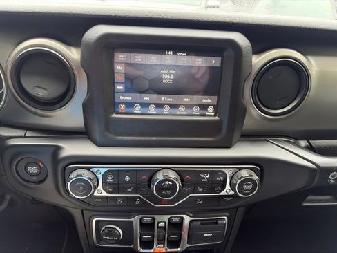 Used 2019 Jeep Wrangler Unlimited Sport S AWD/4WD image 19