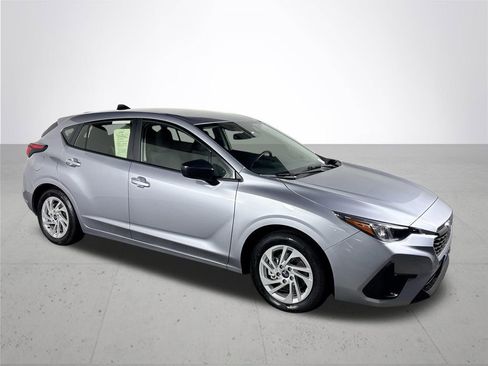 Certified 2025 Subaru Impreza 2.0i image 5