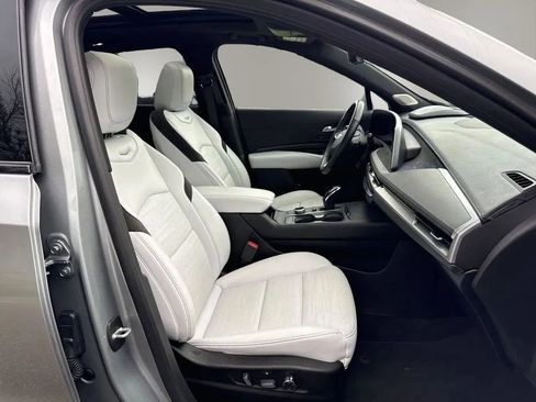 Used 2024 Cadillac XT4 Sport image 43