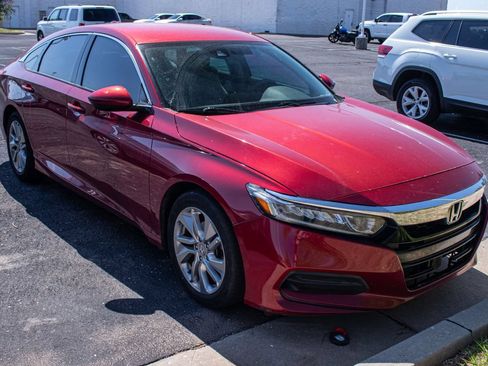 Used 2018 Honda Accord LX image 3