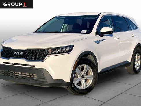 Used 2023 Kia Sorento LX FWD image 1