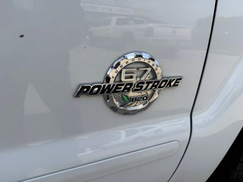 Used 2016 Ford F250 XLT w/ FX4 Off-Road Package AWD/4WD image 11
