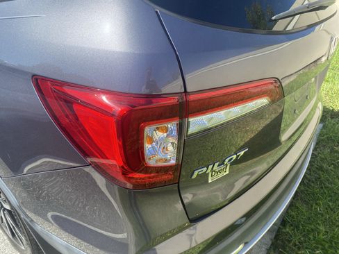 Used 2020 Honda Pilot Touring image 21