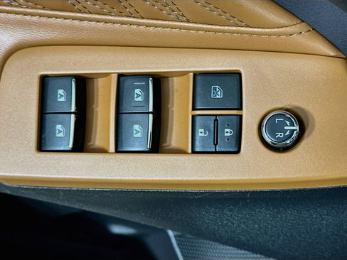 Used 2019 Toyota Avalon Limited w/ Advanced Safety Package FWD image 15