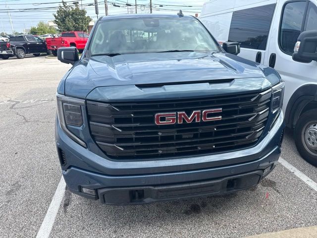 Used 2025 GMC Sierra 1500 Elevation w/ Elevation Premium Package AWD/4WD image 3