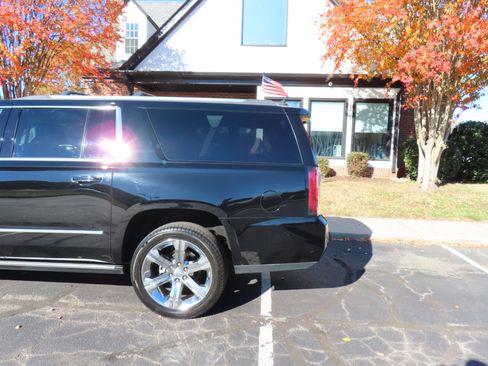 Used 2018 GMC Yukon XL Denali w/ Denali Ultimate Package image 4