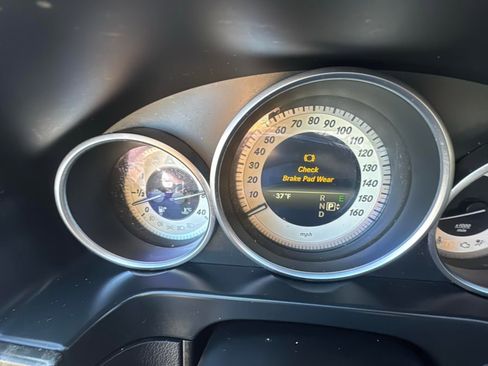 Used 2016 Mercedes-Benz E 350 4MATIC Sedan image 11