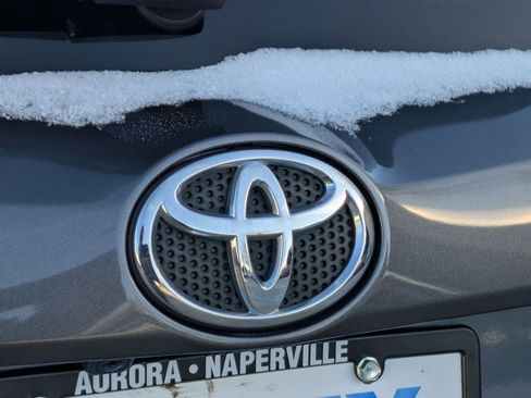 Used 2017 Toyota RAV4 XLE image 28