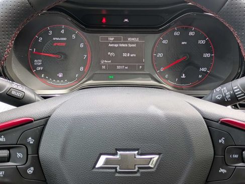 Used 2024 Chevrolet Trax RS FWD image 27