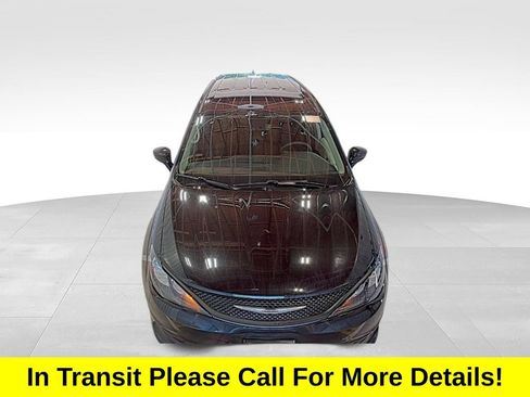 Used 2024 Chrysler Voyager LX FWD image 2