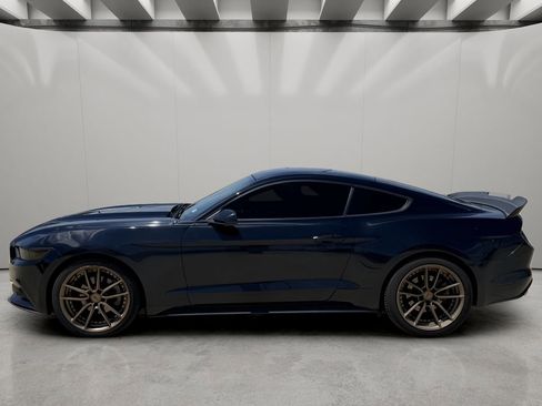 Used 2016 Ford Mustang Coupe RWD image 2