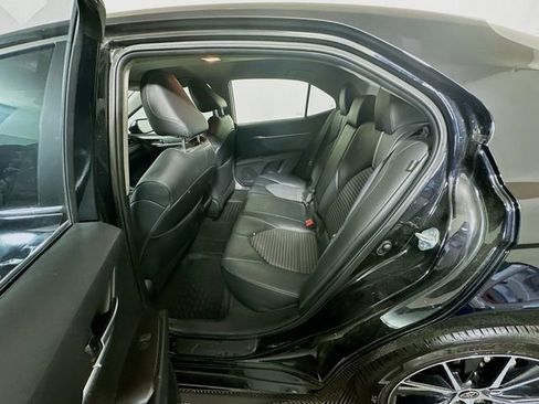 Used 2021 Toyota Camry SE FWD image 21