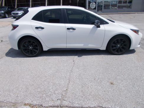 Used 2022 Toyota Corolla SE FWD image 4
