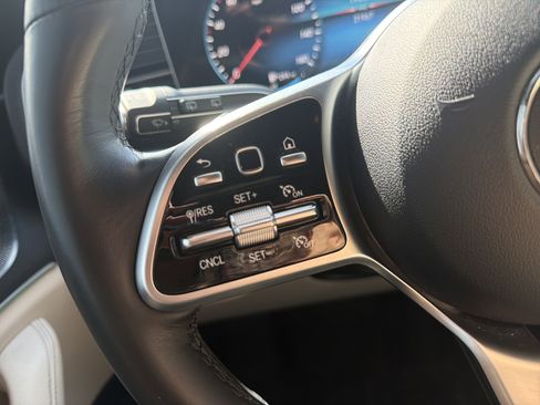 Certified 2023 Mercedes-Benz GLE 350 w/ Premium Package image 18