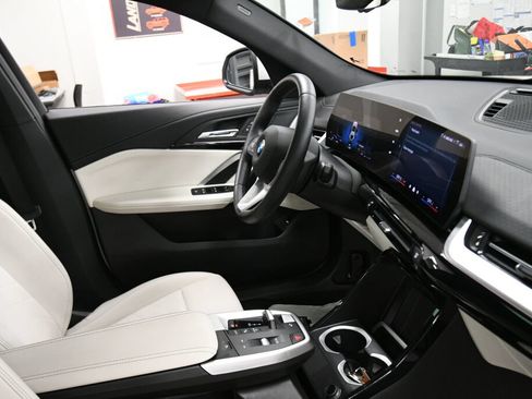 Used 2026 BMW X2 xDrive28i AWD/4WD image 31