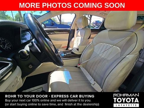 Used 2017 Genesis G90 5.0 Ultimate RWD image 5