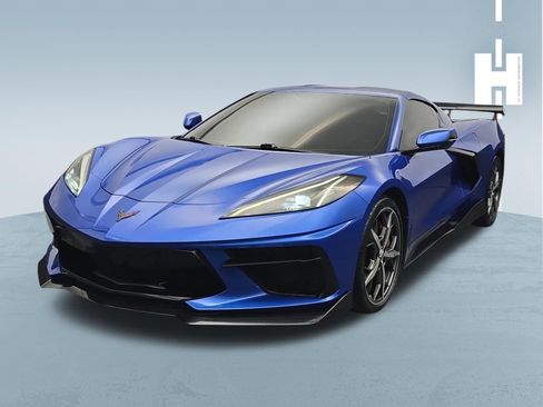 Used 2021 Chevrolet Corvette Stingray Preferred Cpe w/ Z51 Performance Package RWD image 3