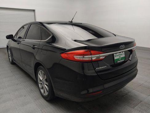 Used 2017 Ford Fusion SE FWD image 5