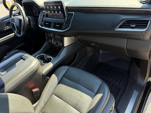 Used 2021 Chevrolet Tahoe Z71 w/ Z71 Off-Road Package AWD/4WD image 12