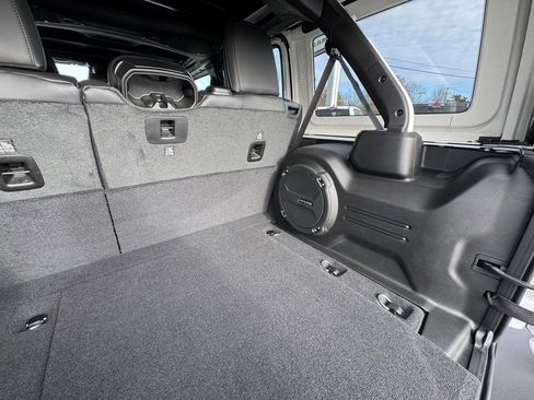 New 2026 Jeep Wrangler Unlimited Rubicon image 6