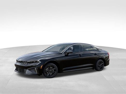 New 2026 Kia K5 LXS FWD image 3