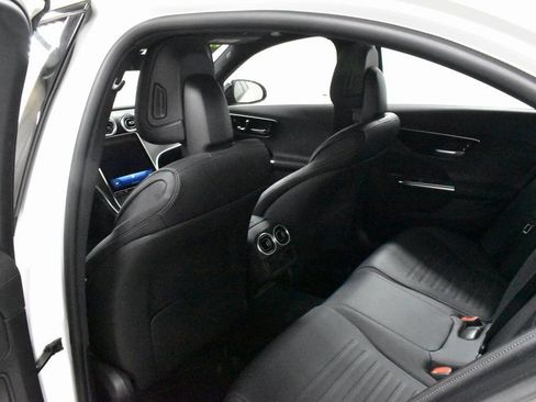 Used 2022 Mercedes-Benz C 300 4MATIC Sedan image 16
