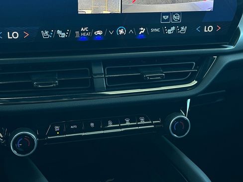 New 2025 Chevrolet Equinox EV RS image 21