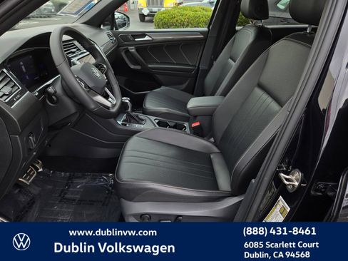 Used 2022 Volkswagen Tiguan SE R-Line FWD image 17