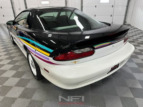Used 1993 Chevrolet Camaro Z28 RWD image 10