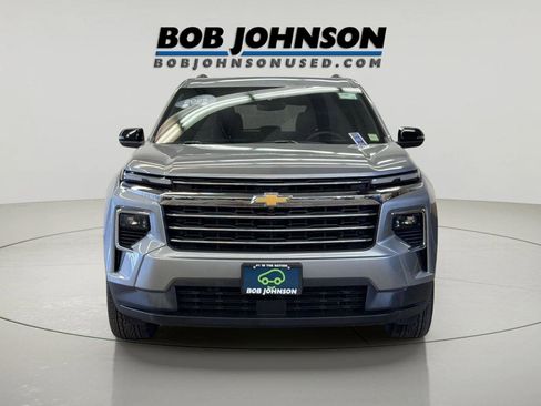 Used 2025 Chevrolet Traverse LT w/ Sun and Wheel Package AWD/4WD image 10