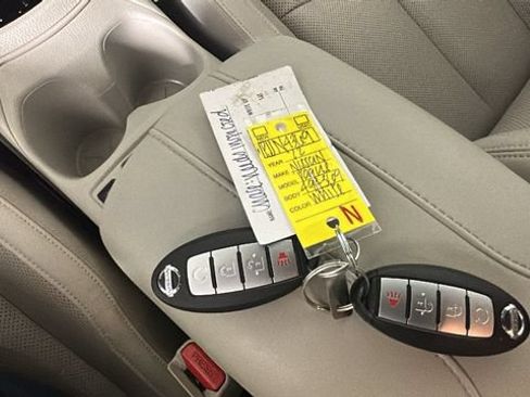 Used 2022 Nissan Rogue Sport SL AWD/4WD image 24