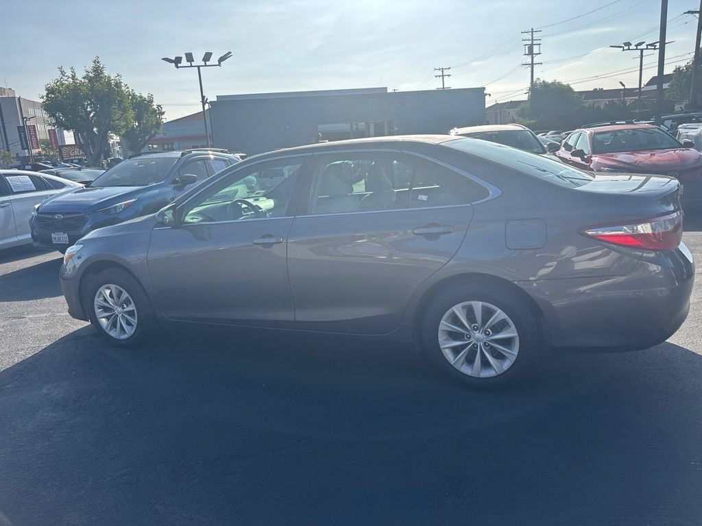 Used 2017 Toyota Camry LE FWD image 7
