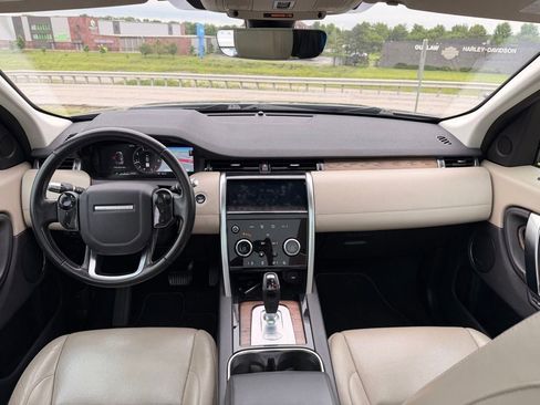 Used 2020 Land Rover Discovery Sport SE AWD/4WD image 31