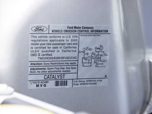 Used 2005 Ford GT RWD image 45