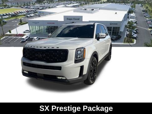 Used 2022 Kia Telluride SX w/ SX Prestige Package AWD/4WD image 4