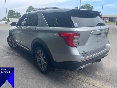 Used 2022 Ford Explorer Limited w/ Equipment Group 301A AWD/4WD image 3